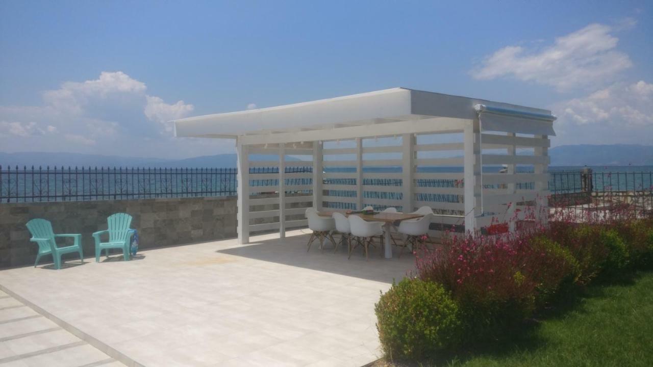 Marry'S House Villa Karianí Exteriör bild